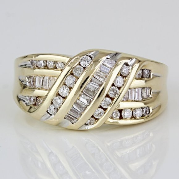 Vintage 14K Yellow Gold Diamond Knot Ring - Picture 1 of 9